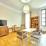 Superbe 95m2 Proche Arenes- Parking Offert