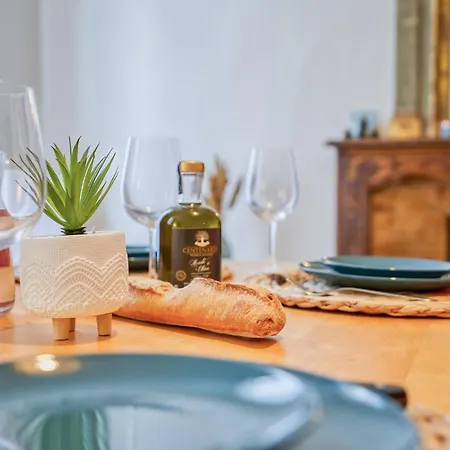 Superbe 95m2 Proche Arenes- Parking Offert Apartment Nimes