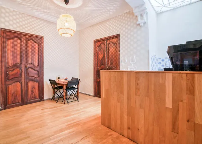 Apartment Superbe 95m2 Proche Arenes- Parking Offert *