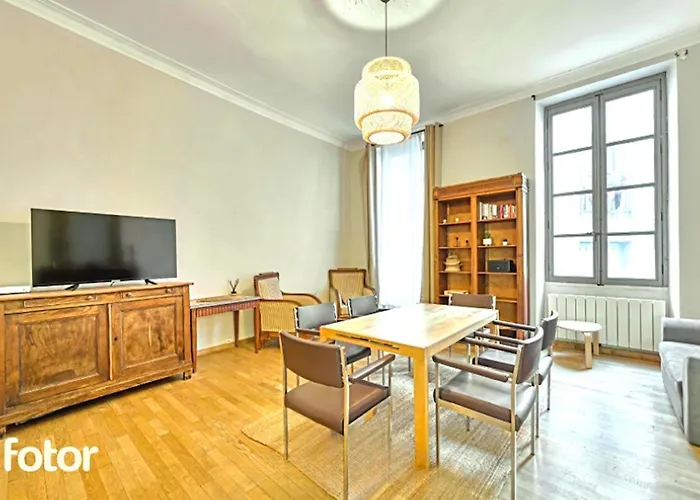 Superbe 95m2 Proche Arenes- Parking Offert